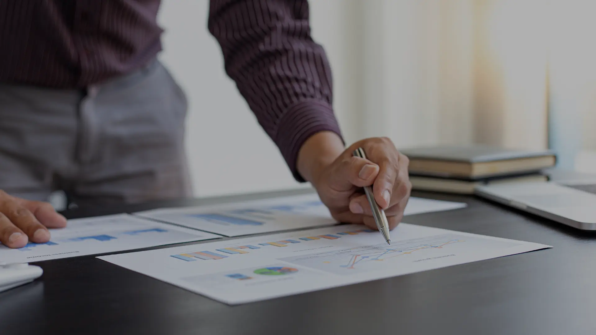 Schemat działania modelu digital dropshipping w sprzedaży produktów cyfrowych